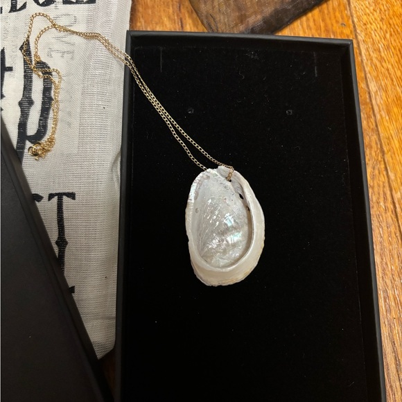 Child of Wild Shell Necklace - Picture 3 of 4